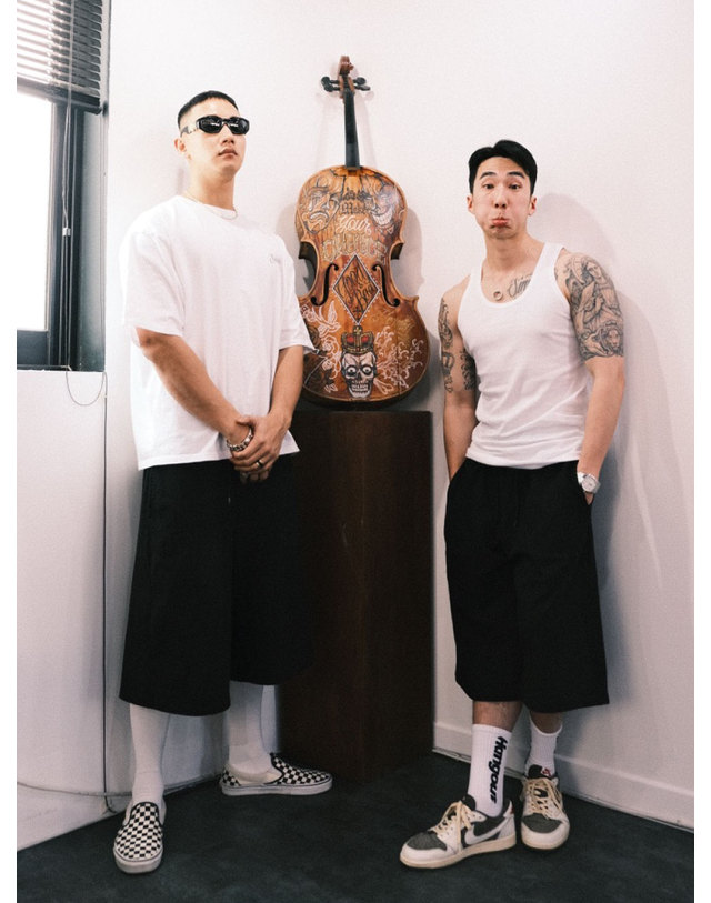 행아웃 X Inked SEOUL Chicano Lettering Wide Capri Pants (Black) 착용컷