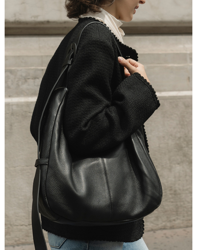 모멧 하이드 레더 호보백 블랙레더 real leather 착용컷