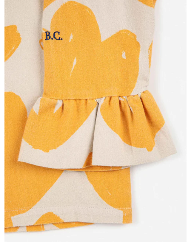 보보쇼즈 [BOBO CHOSES] 보보쇼즈 23FW 키즈 블라우스 Big Flower ruffle blouse 223AC088 착용컷