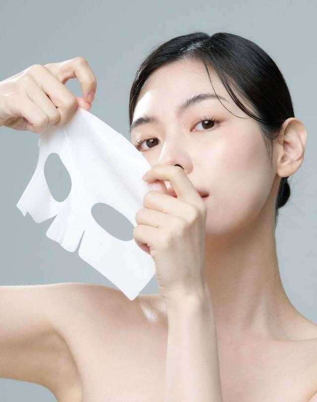 이퀄리브 오 브리에 겔 마스크 1장 34g 착용컷