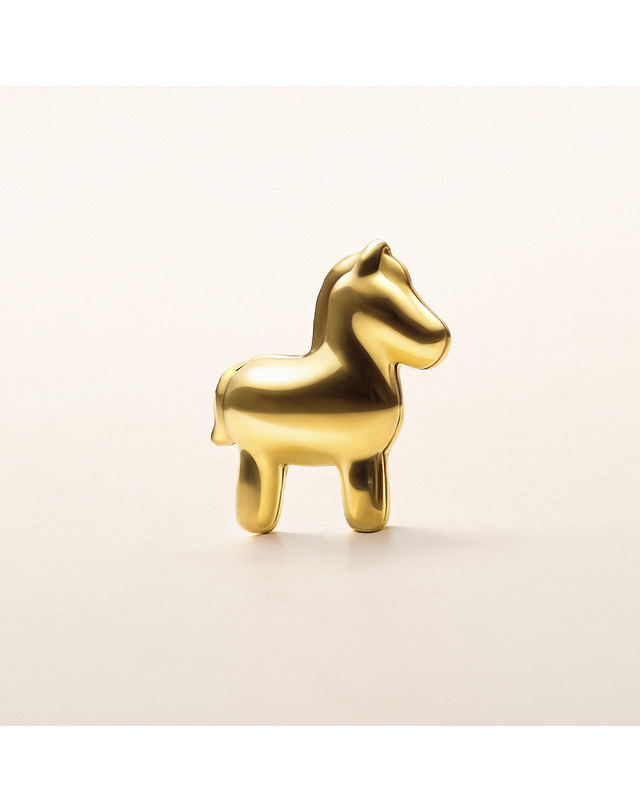 수앤진골드 순금 말 콩알금 24K 0.5g 착용컷