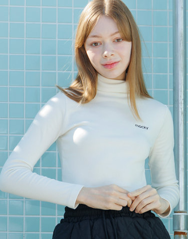 롱넥 레이어 티셔츠 화이트