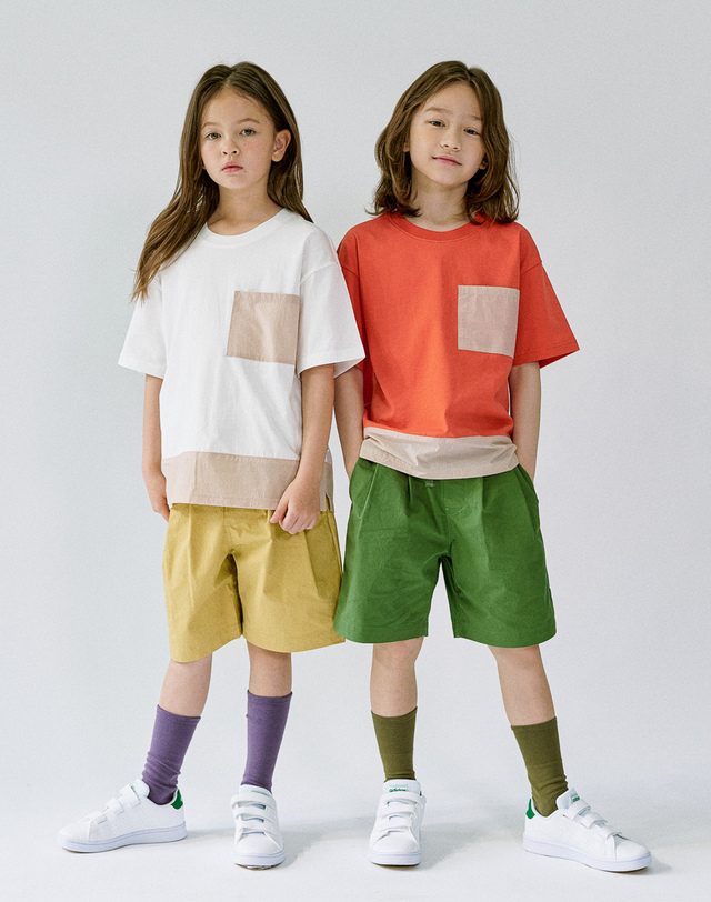 딜라어스 DILLAEARTH TWO TUCK COTTON BANDING SHORTS MUSTARD 착용컷