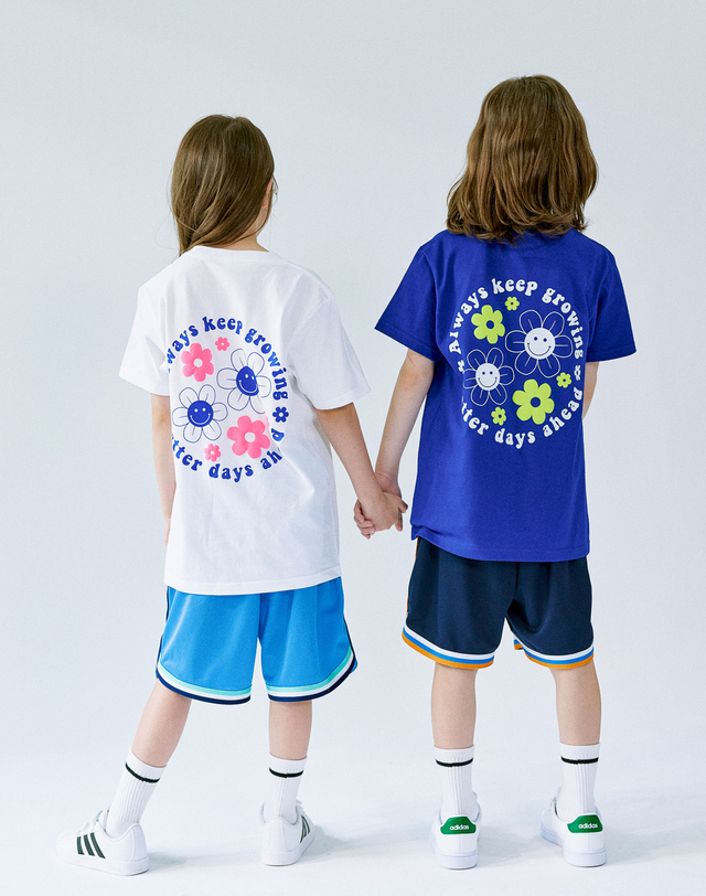 딜라어스 DILLAEARTH BACK FLOWER BASIC SHORT SLEEVED T-SHIRT BLUE 착용컷