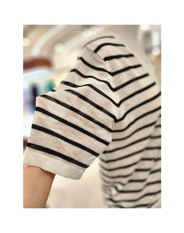 비씨비지 [갤러리아] [26/F/W] 브이넥 니트 (B6F7G178) 착용컷