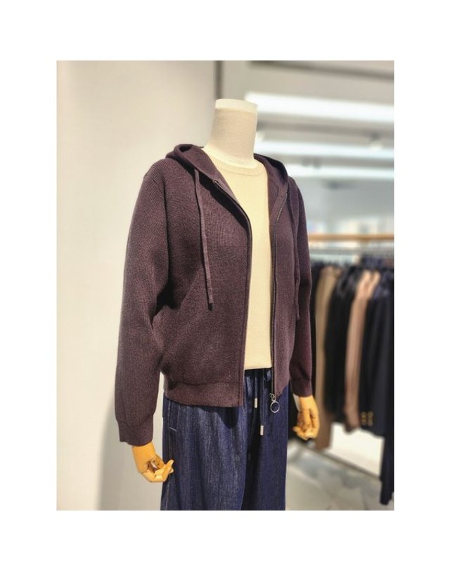 비씨비지 [갤러리아] [26/F/W] 후드 니트 가디건 (B6F8K182) 착용컷