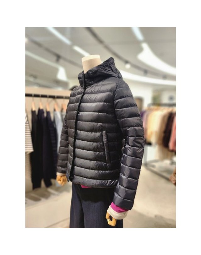 비씨비지 [갤러리아] [26/F/W] 경량 후드 다운 점퍼 (B6W9Y962) 착용컷