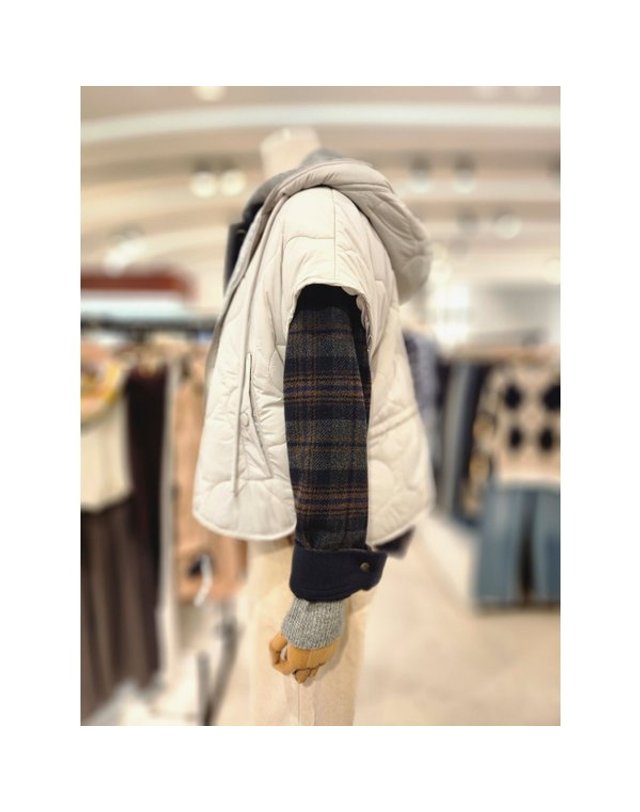 비씨비지 [갤러리아] [26/F/W] 후드 베스트 점퍼 (B6W9Y973) 착용컷