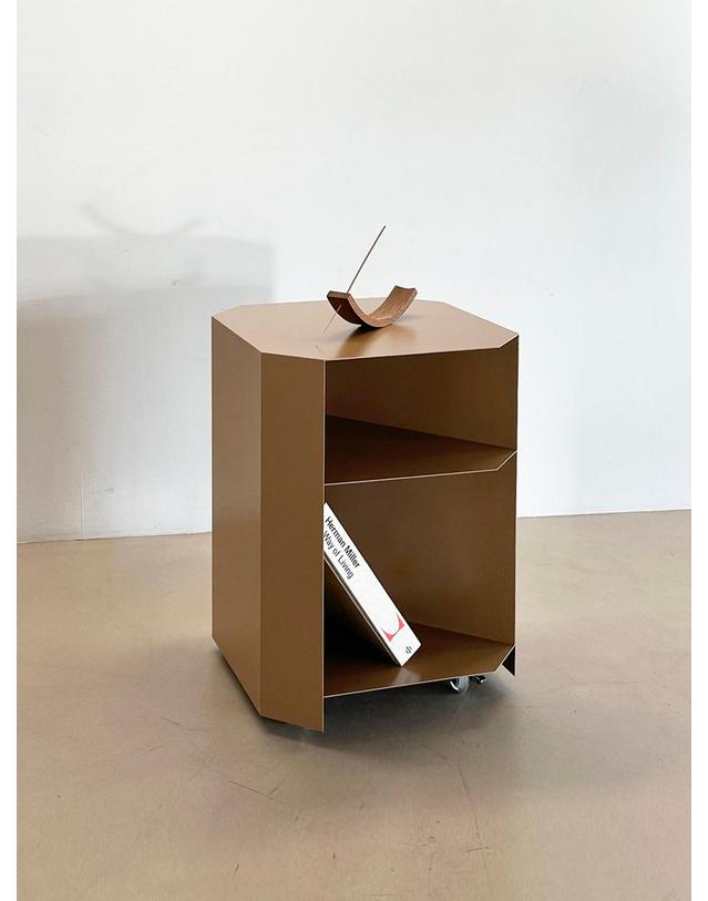 에이피알론드 ［에이피알론드］ OCTO trolley & side table / camel 옥토 트롤리 사이드 테이블 카멜 착용컷