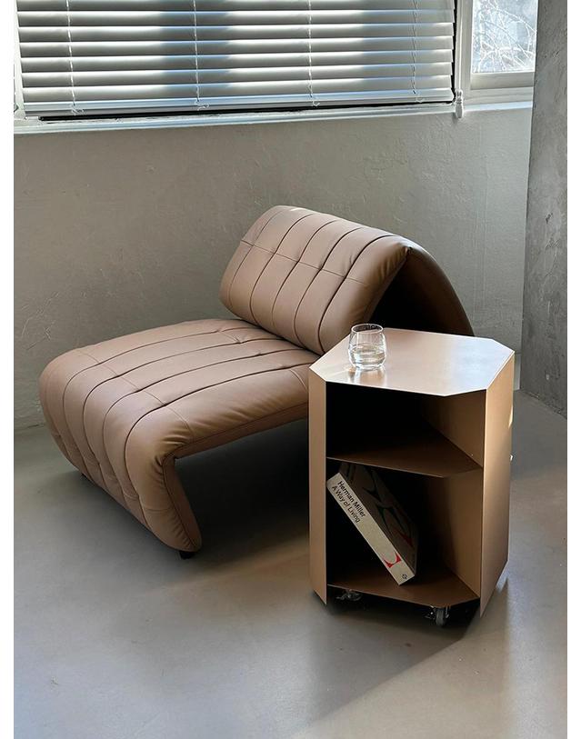 에이피알론드 ［에이피알론드］ OCTO trolley & side table / camel 옥토 트롤리 사이드 테이블 카멜 착용컷