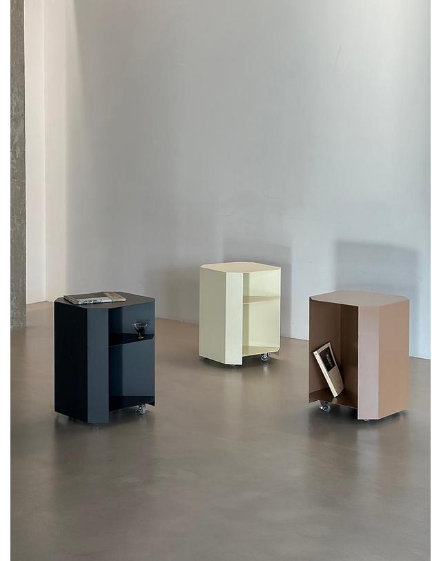 에이피알론드 ［에이피알론드］ OCTO trolley & side table / charcoal grey 옥토 트롤리 사이드 테이블 차콜 그레이 착용컷