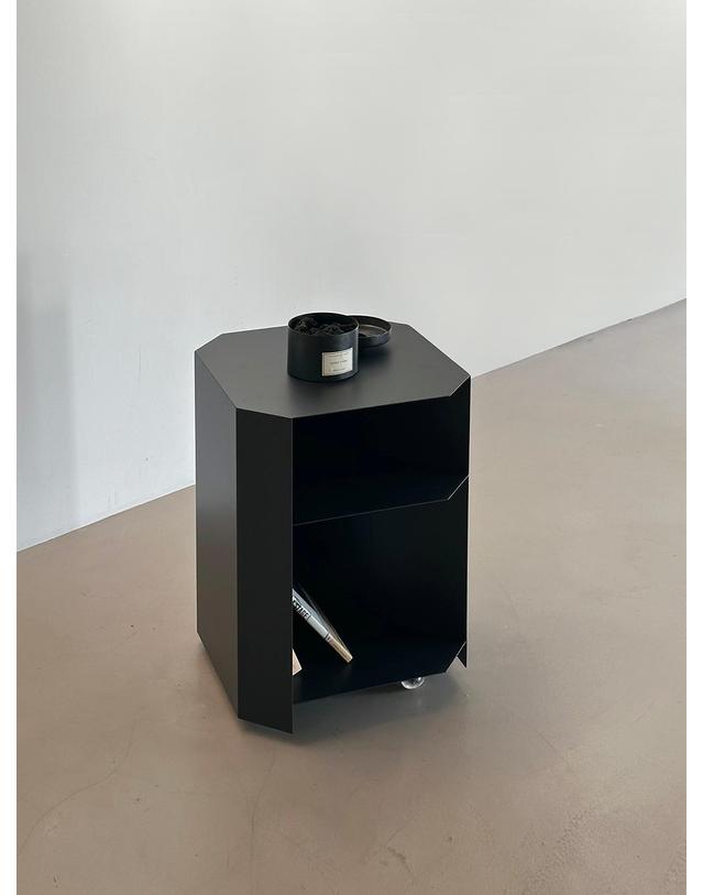 에이피알론드 ［에이피알론드］ OCTO trolley & side table / charcoal grey 옥토 트롤리 사이드 테이블 차콜 그레이 착용컷