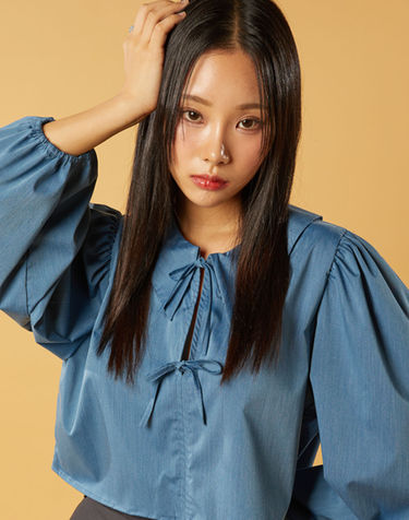 미디 크롭 퍼프 리본끈 긴팔 셔츠 [DENIM_BLUE]