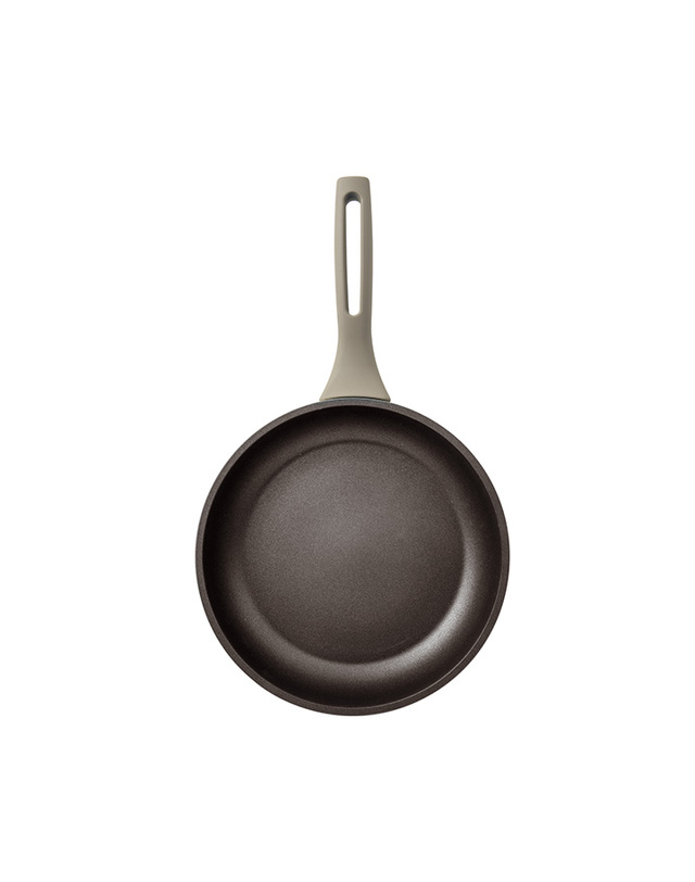 삼보넷 [삼보넷] 실버포스 은이온 항균 후라이팬 20cm 착용컷