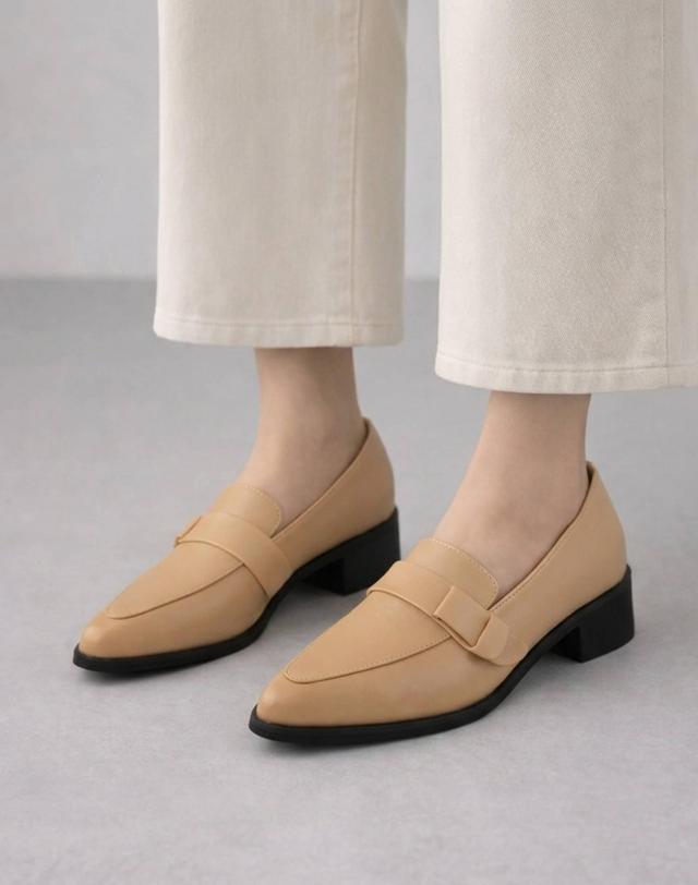 머랭고 머랭고 소가죽 모던클래식 로퍼 4cm M25S02L 착용컷