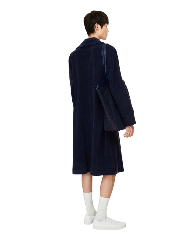 씨피티에스 UNISEX COMFY ROBE SETS_NAVY 착용컷
