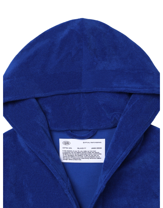 씨피티에스 HOODED COMFY TERRY ROBE_BLUE 착용컷