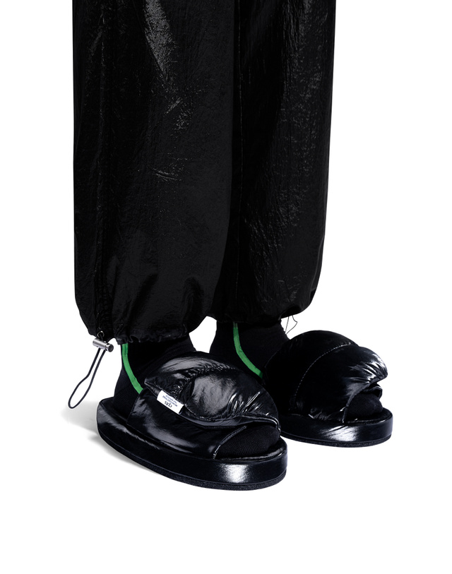 씨피티에스 LIGHT CUSHIONED OFFICE & ROOM SHOES_BLACK 착용컷