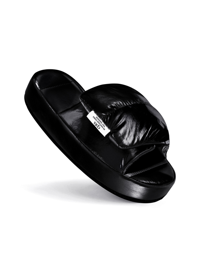 씨피티에스 LIGHT CUSHIONED OFFICE & ROOM SHOES_BLACK 착용컷