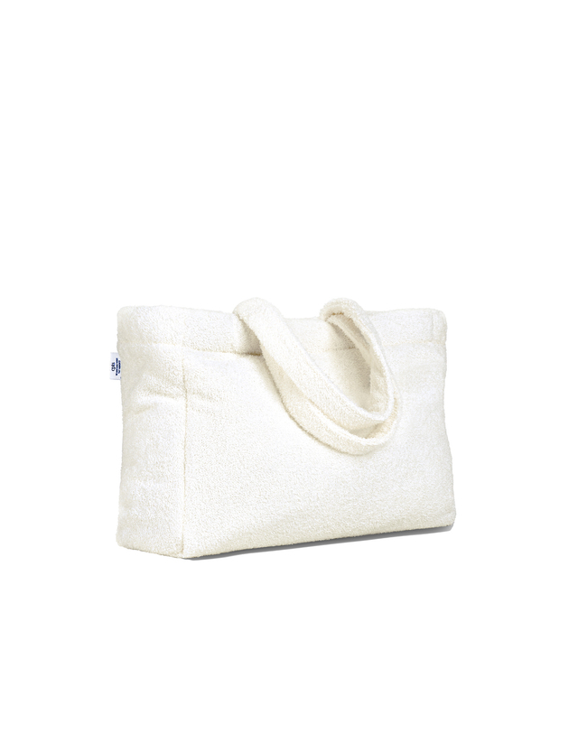 씨피티에스 TOWELING SQUARE BAG_IVORY 착용컷