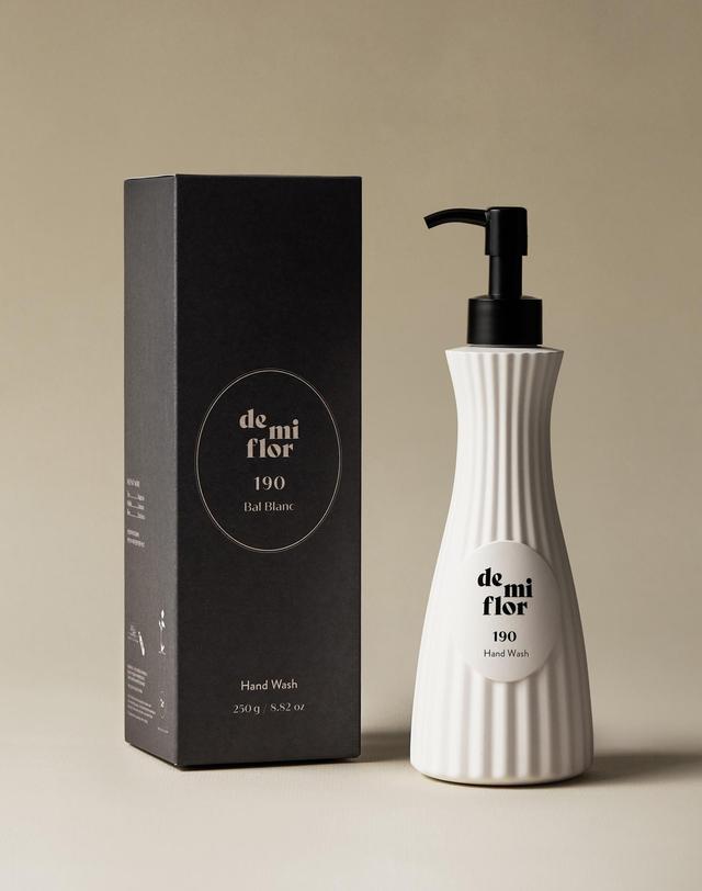 데미플로 핸드워시 250g (3종 택1) 착용컷