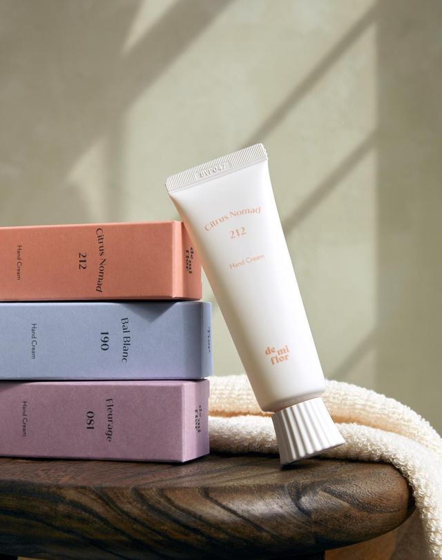 데미플로 핸드크림 40ml (3종 택1) 착용컷