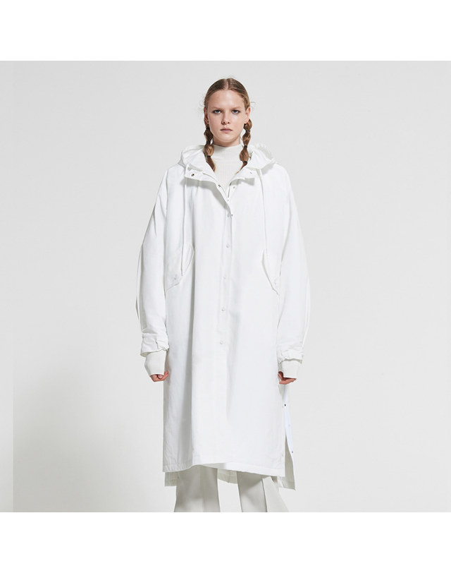 워브먼트 Padding Long Jumper WHITE WBAFCT001WH 착용컷