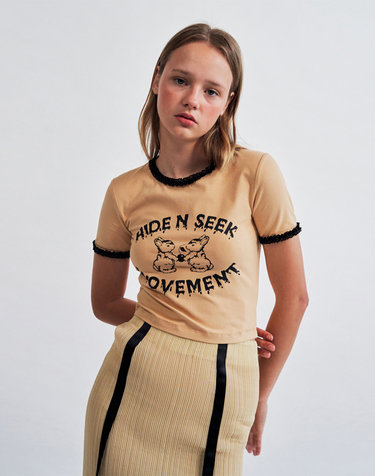 HIDE N SEEK Cropped T-shirts BEIGE WBCSTP004BE