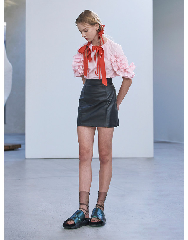 워브먼트 [22SS] Real Leather Mini Skirt - Black 착용컷