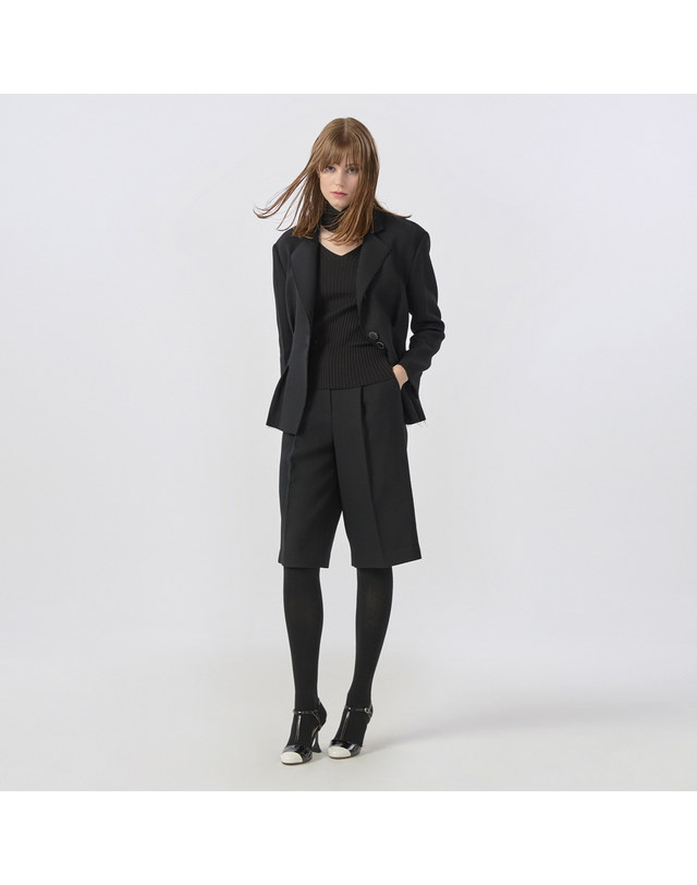 워브먼트 [22FW] Wool Bermuda Pants - Black 착용컷