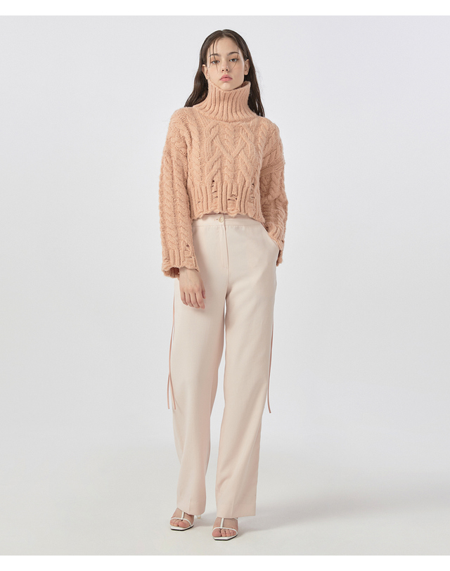 워브먼트 [22FW] High Neck Cable Crop Pullover - peach 착용컷