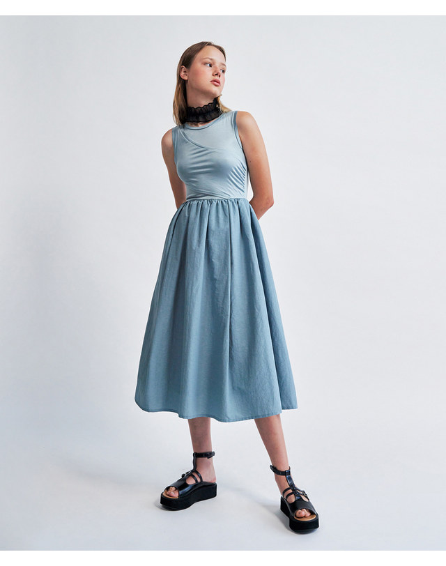 워브먼트 Layered Tulle Sleeveless Dress BLUE WBCSOP001BL 착용컷