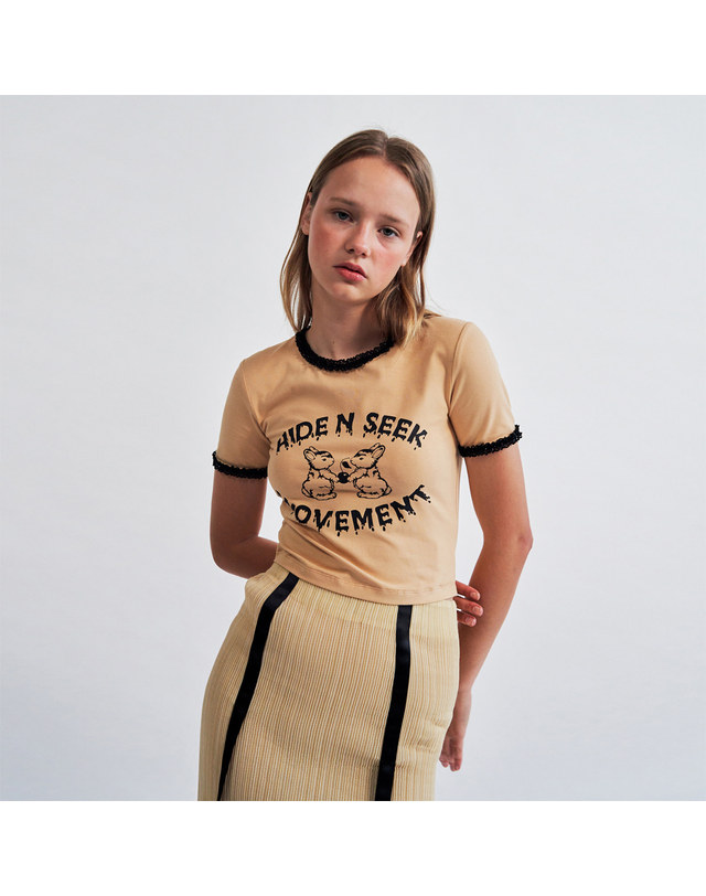 워브먼트 HIDE N SEEK Cropped T-shirts BEIGE WBCSTP004BE 착용컷