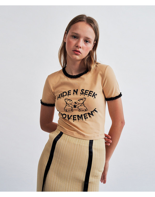 워브먼트 HIDE N SEEK Cropped T-shirts BEIGE WBCSTP004BE 착용컷