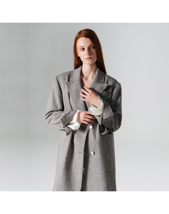 워브먼트 Hidden frill sleeve long jacket CHECK WBCFJK006CK 착용컷