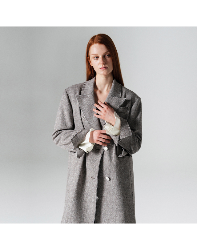 워브먼트 Hidden frill sleeve long jacket CHECK WBCFJK006CK 착용컷