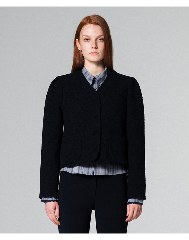 워브먼트 Boucle v-neck puff jacket NAVY WBCFJK005NV 착용컷