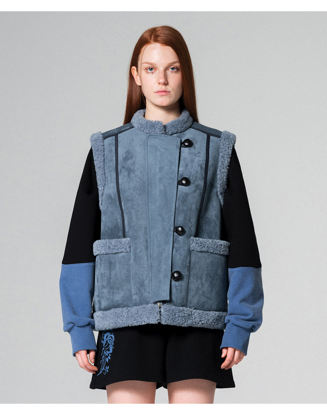 워브먼트 Fluffy suede mustang vest BLUE WBCFVT001BL 착용컷