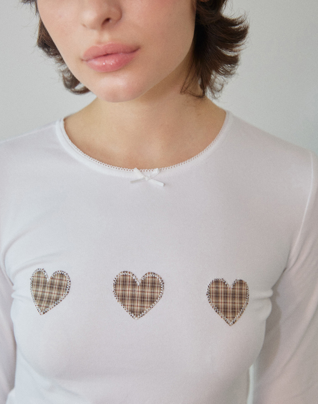 워브먼트 Cutie Patchwork Love Top White WBDFTP005WH 착용컷