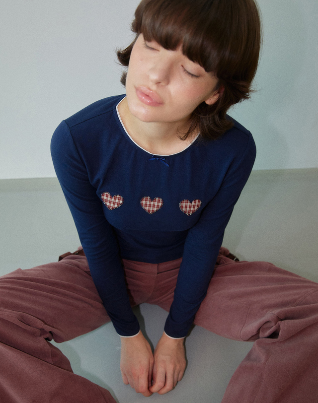 워브먼트 Cutie Patchwork Love Top Navy WBDFTP005NV 착용컷