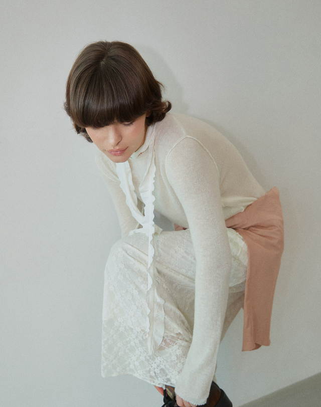 워브먼트 Glitter Yarn Knit Top Ivory WBDFNT003IV 착용컷