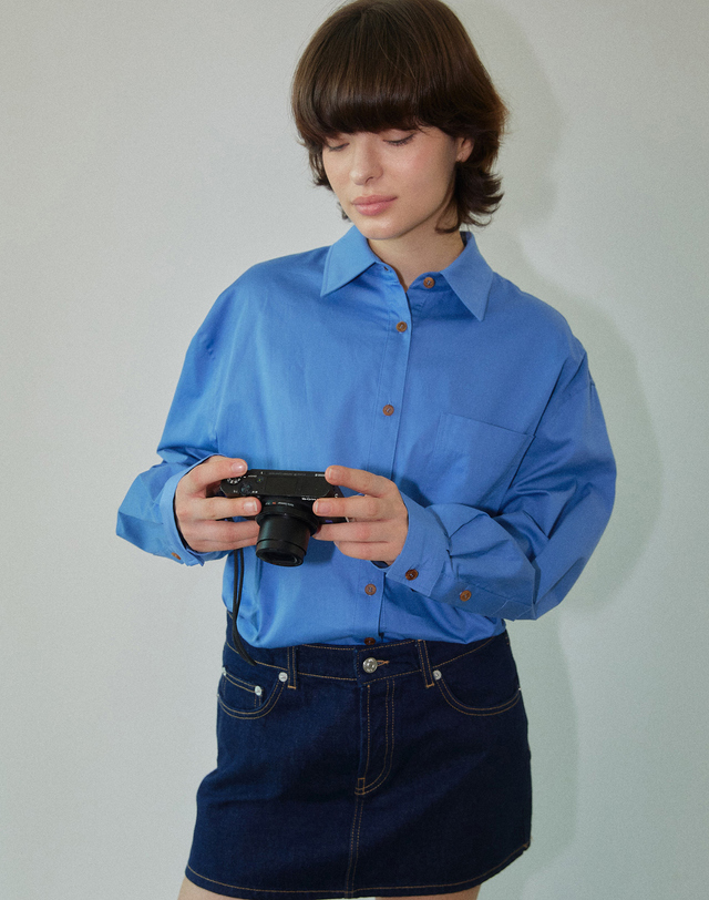 워브먼트 Essential Loose Fit Shirt Blue WBDFSH001BL 착용컷