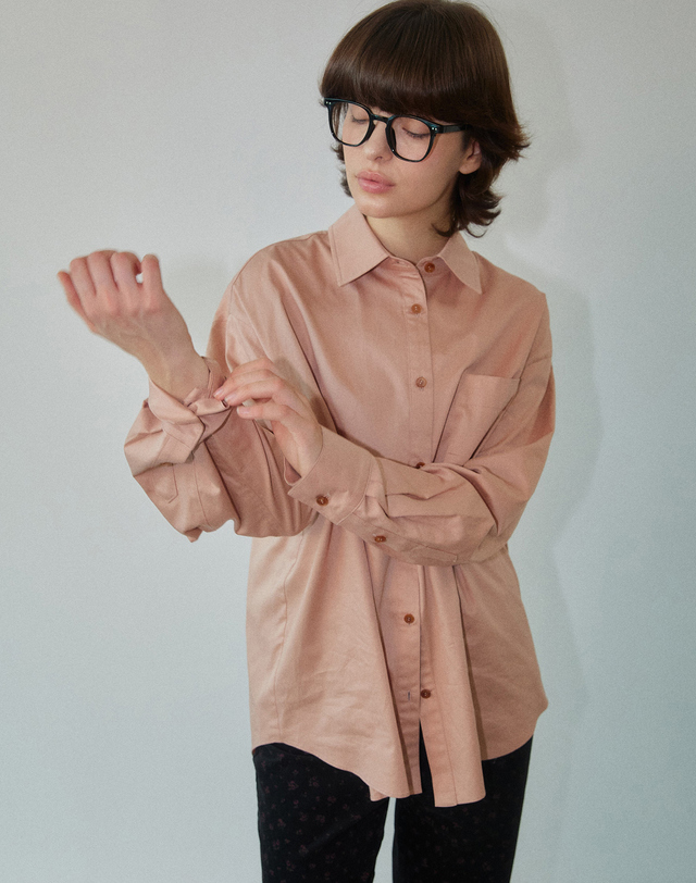 워브먼트 Essential Loose Fit Shirt Brown WBDFSH001BR 착용컷
