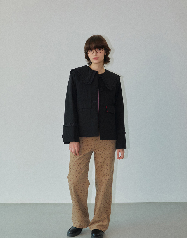 워브먼트 Flower Corduroy Straight Pants Beige WBDFPA004BE 착용컷