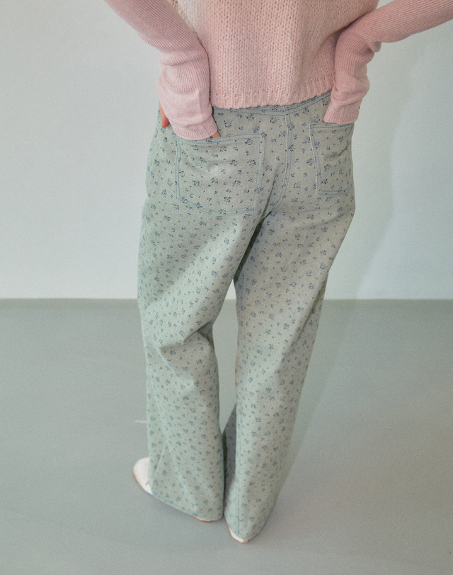 워브먼트 Tiny Flower Twill Pants Khaki WBDFPA005KK 착용컷