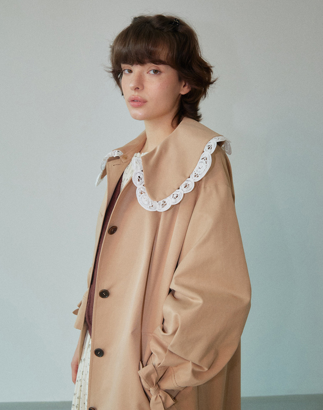 워브먼트 Multi Cookie Trench-coat Beige WBDFCT001BE 착용컷