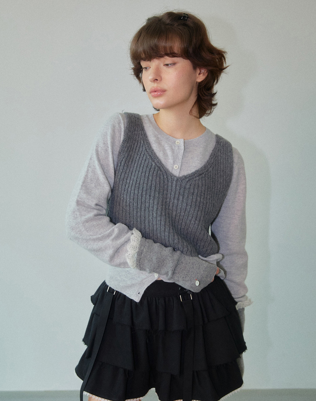 워브먼트 Ruffle Mini Skirt With Strap Tie Black WBDFSK001BK 착용컷