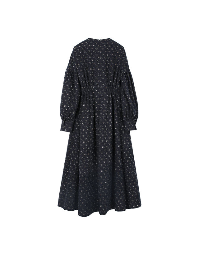 메이크어토스트 VOLUME SLEEVE LONG DRESS PRINTED BLACK 착용컷