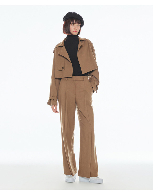 메이크어토스트 CROPPED SET-UP JACKET - Dark beige 착용컷