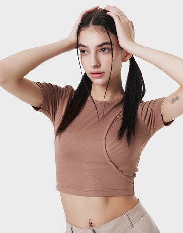 Slim open V-neck T-shirt BROWN MBCSTO005BR